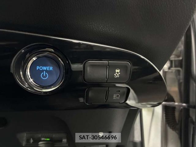 Toyota PRIUS 2019-06 8055560-11