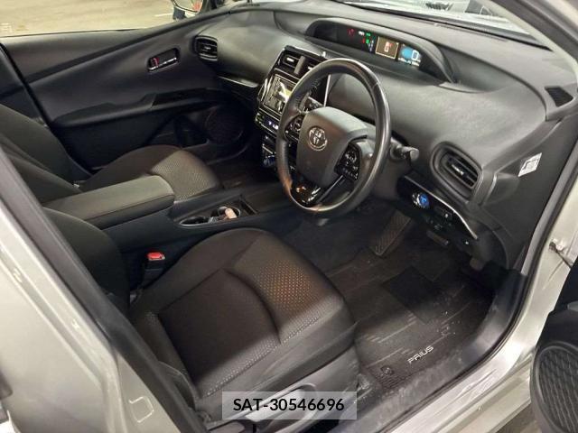 Toyota PRIUS 2019-06 8055560-9