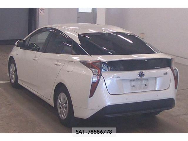 Toyota PRIUS 2017-12 8055572-1