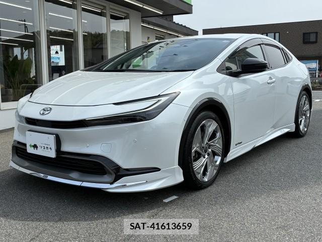 Toyota PRIUS 2023-11 8055619-12