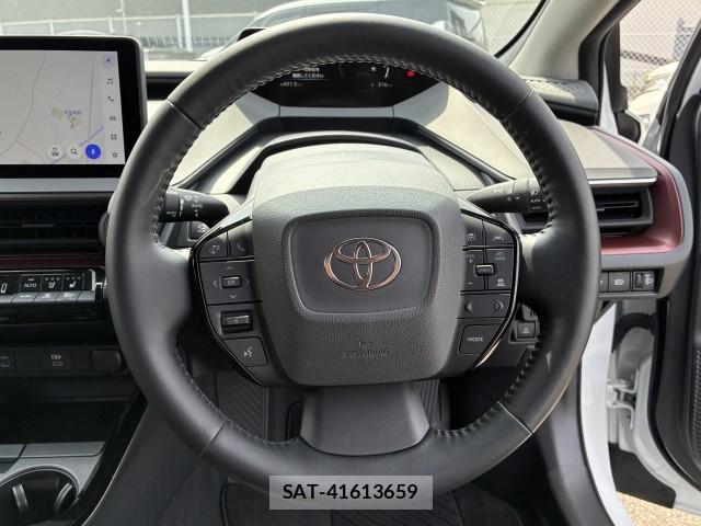 Toyota PRIUS 2023-11 8055619-17