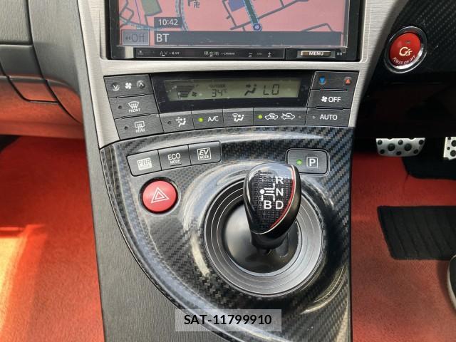 Toyota PRIUS 2013-03 8055621-14