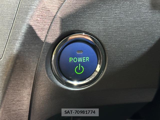 Toyota PRIUS 2013-04 8055797-10