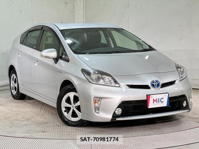 Toyota PRIUS 2013-04 8055797-12
