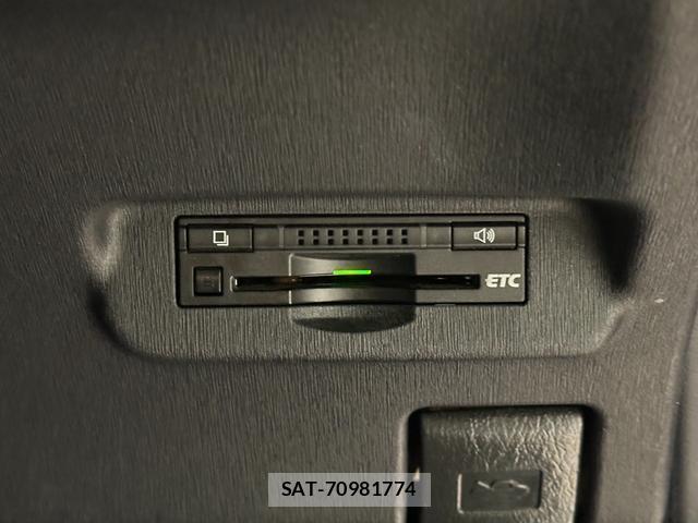 Toyota PRIUS 2013-04 8055797-4