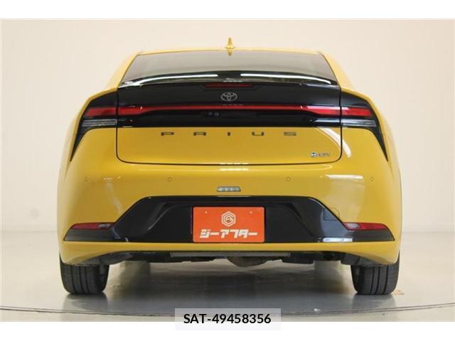 Toyota PRIUS 2023-12 8055892-11