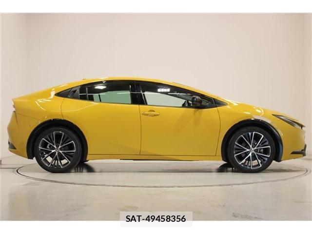 Toyota PRIUS 2023-12 8055892-13