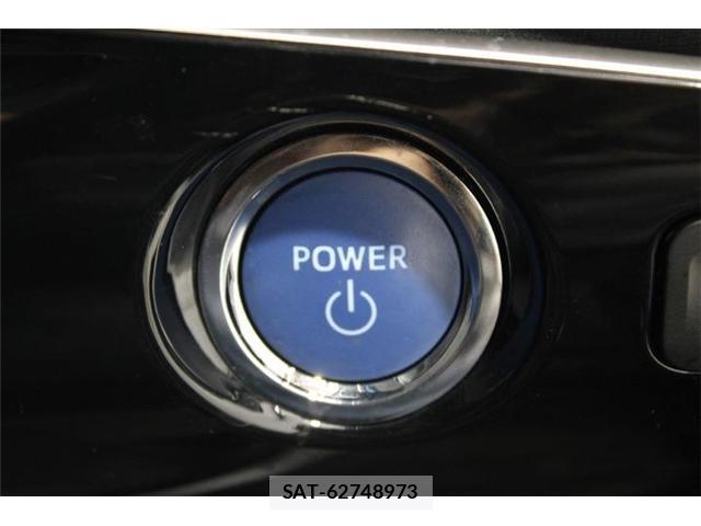 Toyota PRIUS 2017-07 8055894-4