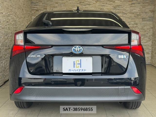 Toyota PRIUS 2021-03 8055968-5