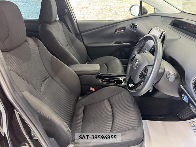 Toyota PRIUS 2021-03 8055968-9