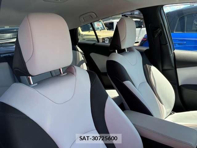 Toyota PRIUS 2016-02 8055982-10