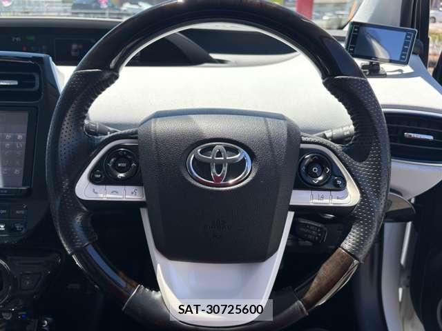 Toyota PRIUS 2016-02 8055982-12