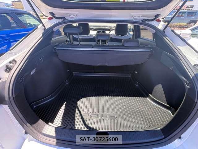Toyota PRIUS 2016-02 8055982-6