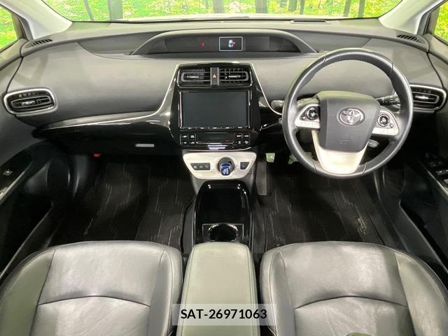 Toyota PRIUS 2017-11 8055999-1