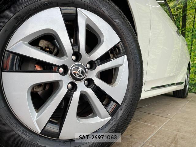 Toyota PRIUS 2017-11 8055999-12