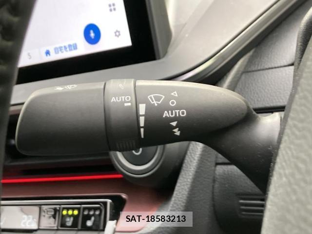 Toyota PRIUS 2024-02 8056113-16