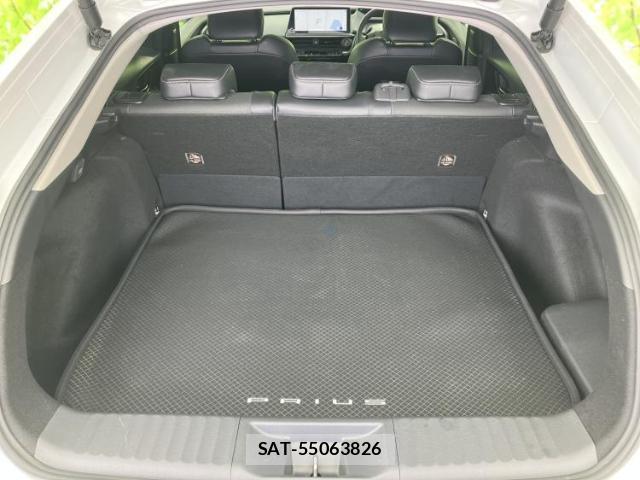 Toyota PRIUS 2023-02 8056120-7