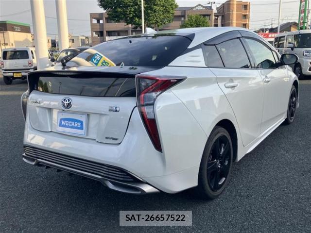 Toyota PRIUS 2015-12 8056172-2