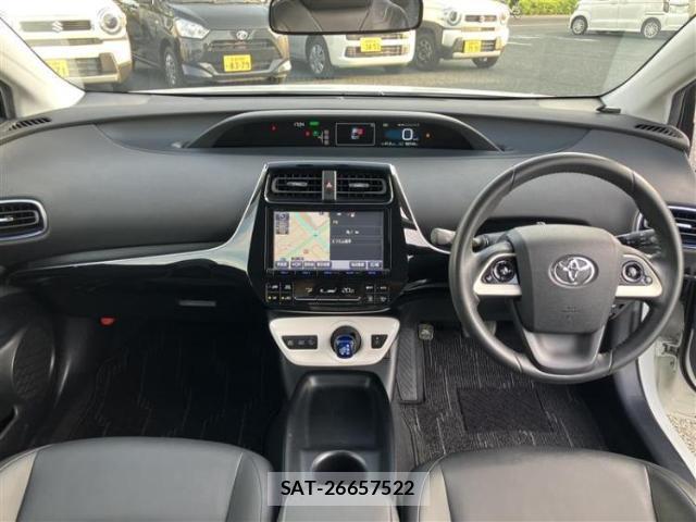 Toyota PRIUS 2015-12 8056172-3
