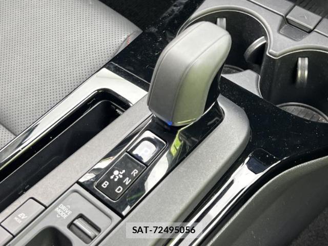 Toyota PRIUS 2023-11 8056179-17
