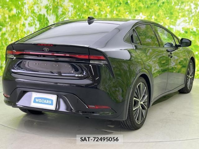 Toyota PRIUS 2023-11 8056179-2