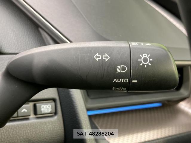 Toyota PRIUS 2024-06 8056202-14