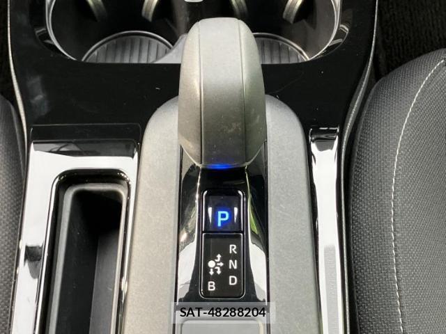 Toyota PRIUS 2024-06 8056202-16