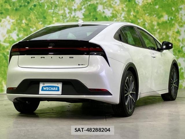 Toyota PRIUS 2024-06 8056202-2