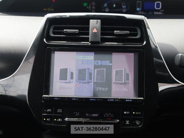 Toyota PRIUS 2016-05 8056277-3