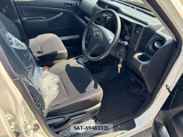 Toyota PROBOX 2023-05 8053337-8