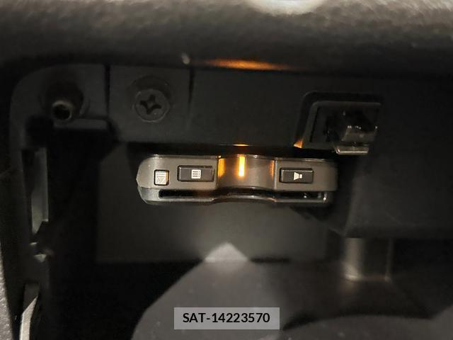 Toyota PROBOX 2018-06 8054459-3