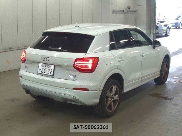 Audi Q2 2018-09 8055022-1
