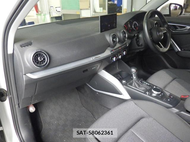 Audi Q2 2018-09 8055022-2
