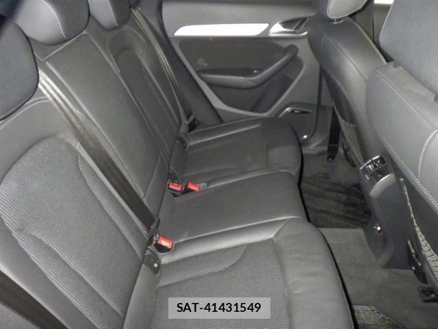 Audi Q3 2013-06 8055043-3
