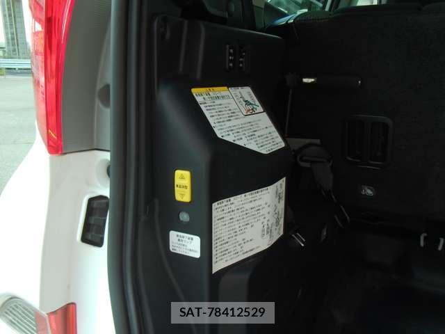 Toyota RACTIS 2013-03 8055002-10