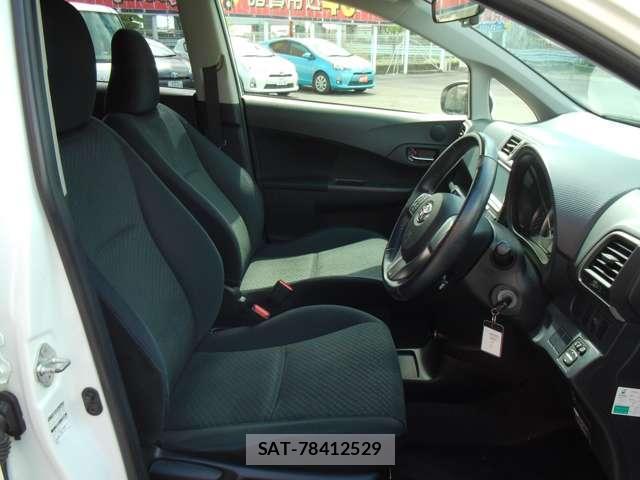 Toyota RACTIS 2013-03 8055002-17