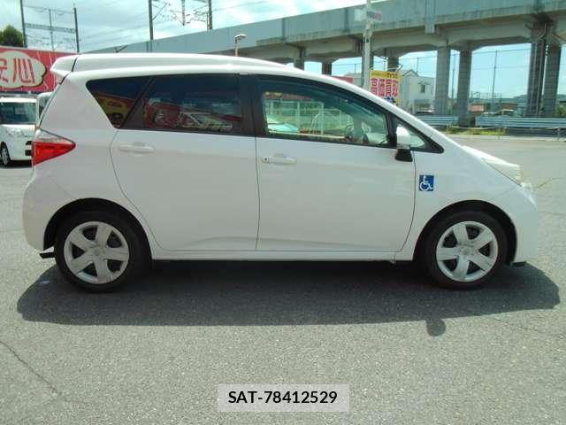 Toyota RACTIS 2013-03 8055002-7