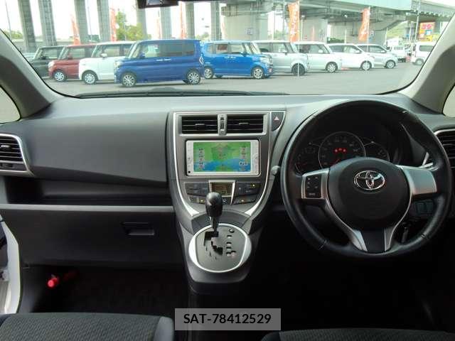 Toyota RACTIS 2013-03 8055002-8