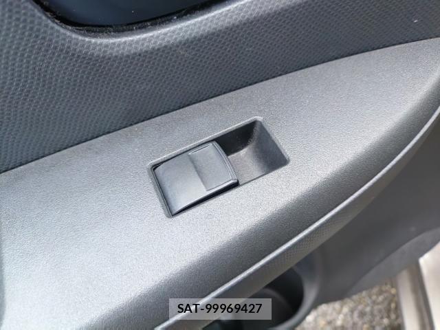 Toyota RACTIS 2007-06 8055278-12