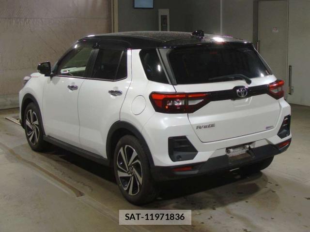 Toyota RAIZE 2023-11 8055430-1