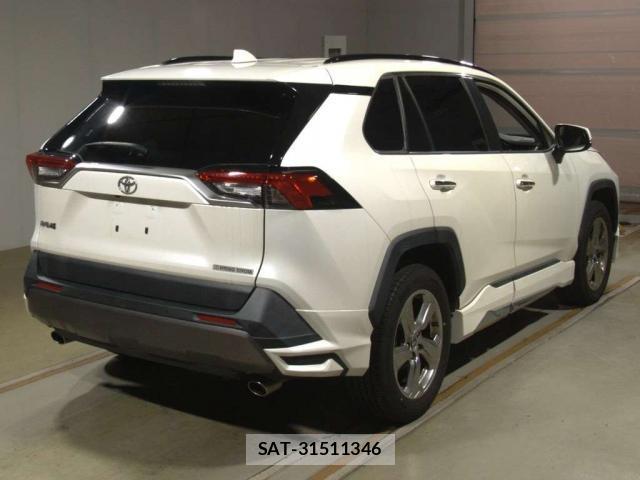 Toyota RAV4 2021-07 8053349-1