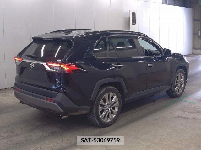 Toyota RAV4 2021-04 8053385-4