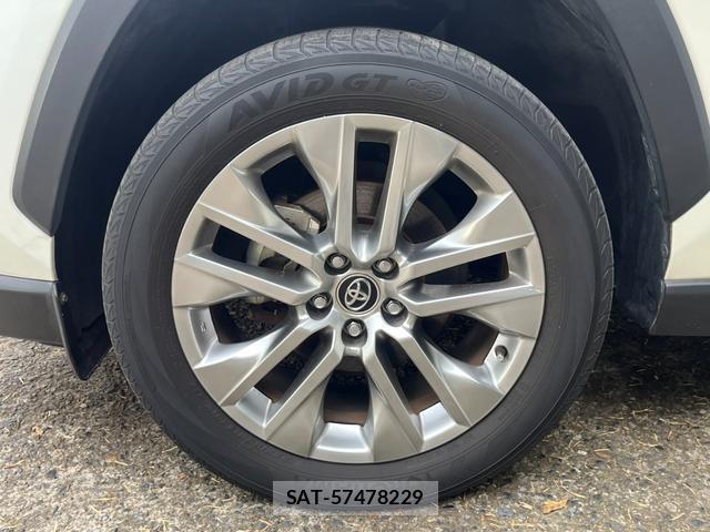 Toyota RAV4 2019-06 8053949-16