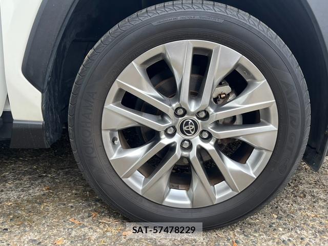 Toyota RAV4 2019-06 8053949-19