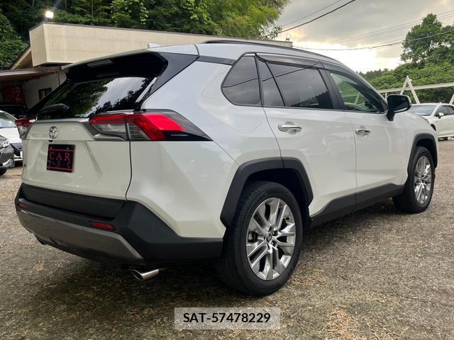 Toyota RAV4 2019-06 8053949-5