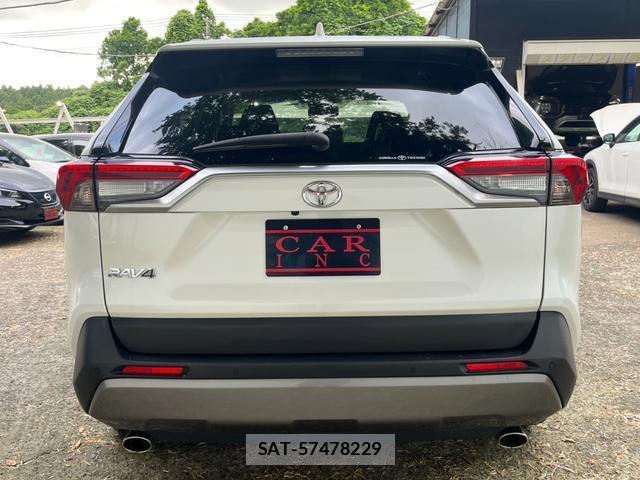 Toyota RAV4 2019-06 8053949-6