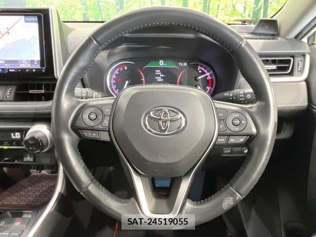 Toyota RAV4 2020-04 8054366-11