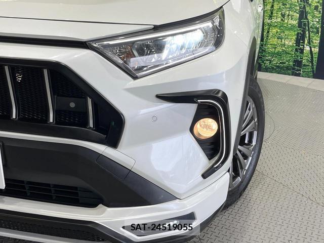 Toyota RAV4 2020-04 8054366-12