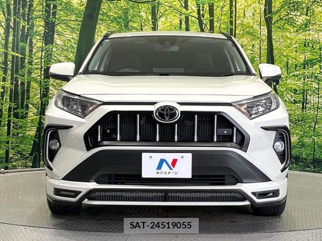 Toyota RAV4 2020-04 8054366-14