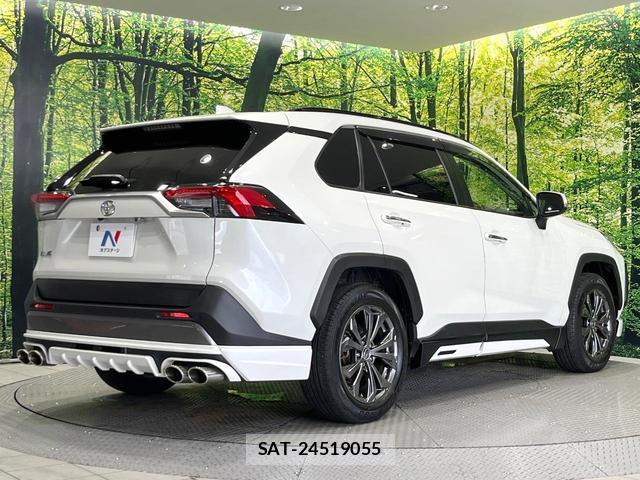 Toyota RAV4 2020-04 8054366-17